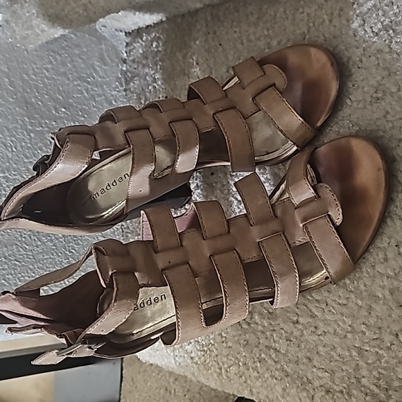 Strappy Madden Girl Sandals Women's size 8 - Picture 1 of 2